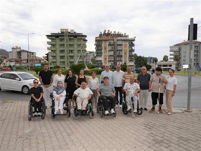 Alanya Çevreyolu’nda Engelsi̇z Yaya Dönemi̇: 310 Noktadaki Eri̇şi̇m Engeli̇ Kaldırıldı